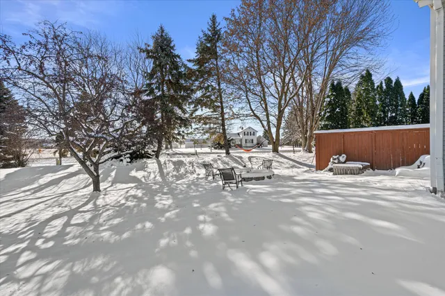 $389,900 | 8005 Thistle Court, Waterford, WI 53185