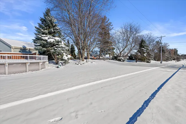 $389,900 | 8005 Thistle Court, Waterford, WI 53185