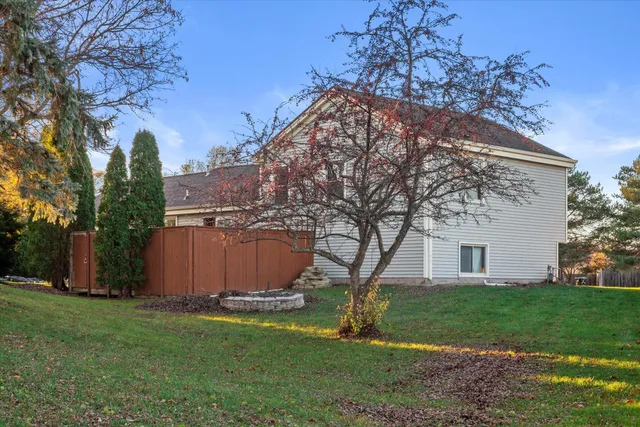 $389,900 | 8005 Thistle Court, Waterford, WI 53185