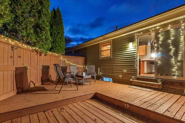 $389,900 | 8005 Thistle Court, Waterford, WI 53185