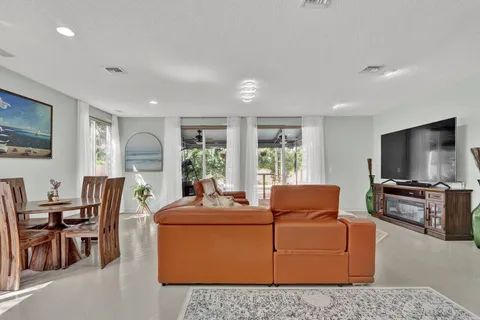 $899,900 | 2063 Cezanne Road, West Palm Beach, FL 33409