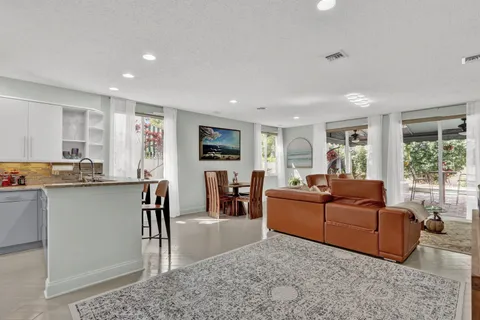 $899,900 | 2063 Cezanne Road, West Palm Beach, FL 33409
