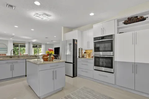 $899,900 | 2063 Cezanne Road, West Palm Beach, FL 33409