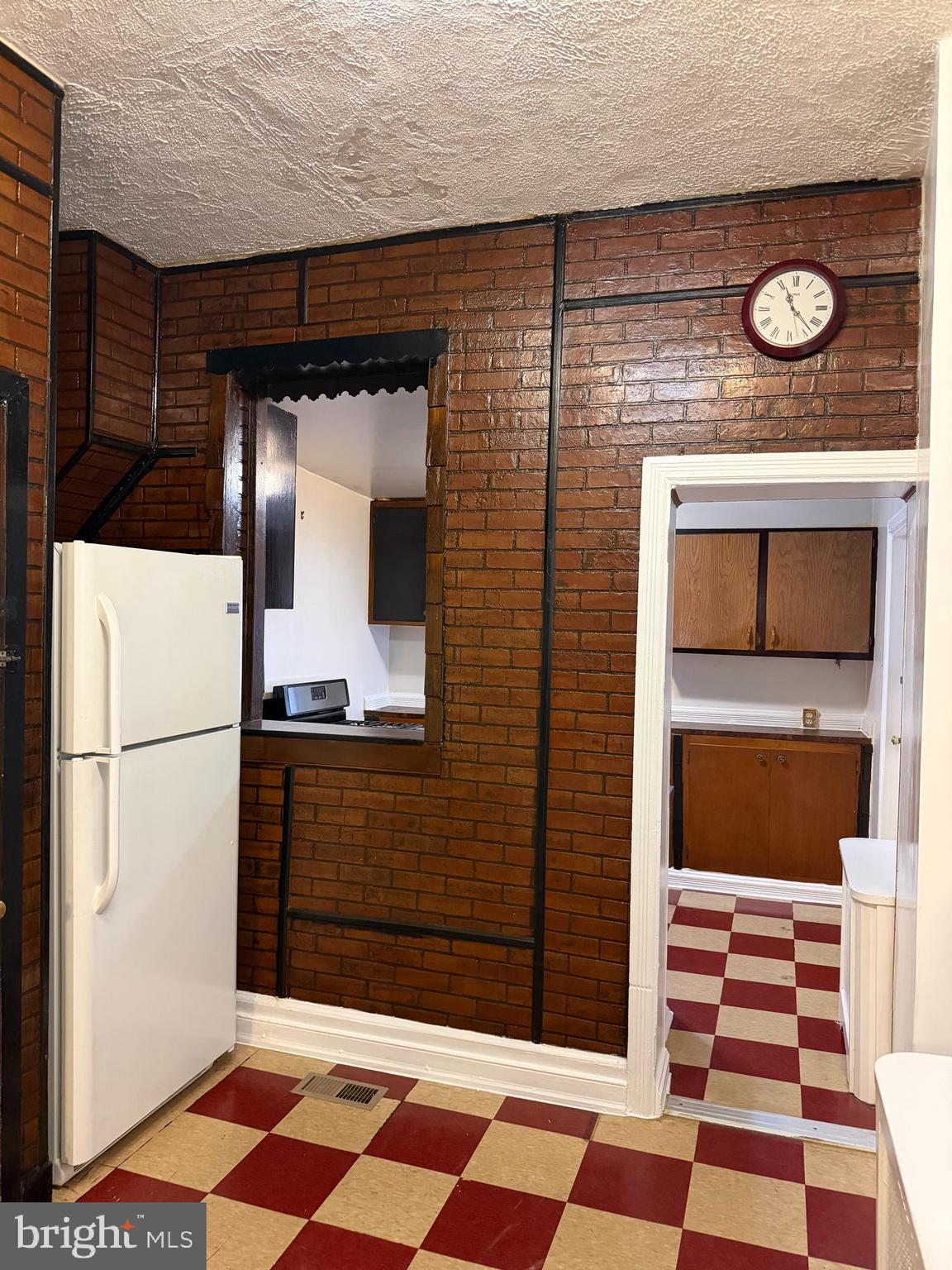 3141 North 7th Street Philadelphia, PA 19133 - Photo 6 of 15 a view of a door