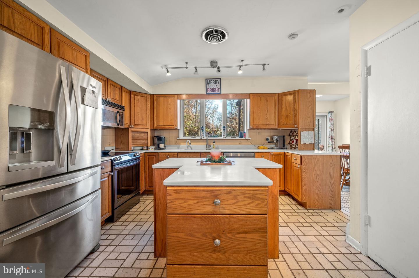 613 Whiteland Hunt Road Downingtown, PA 19335 - Photo 6 of 38