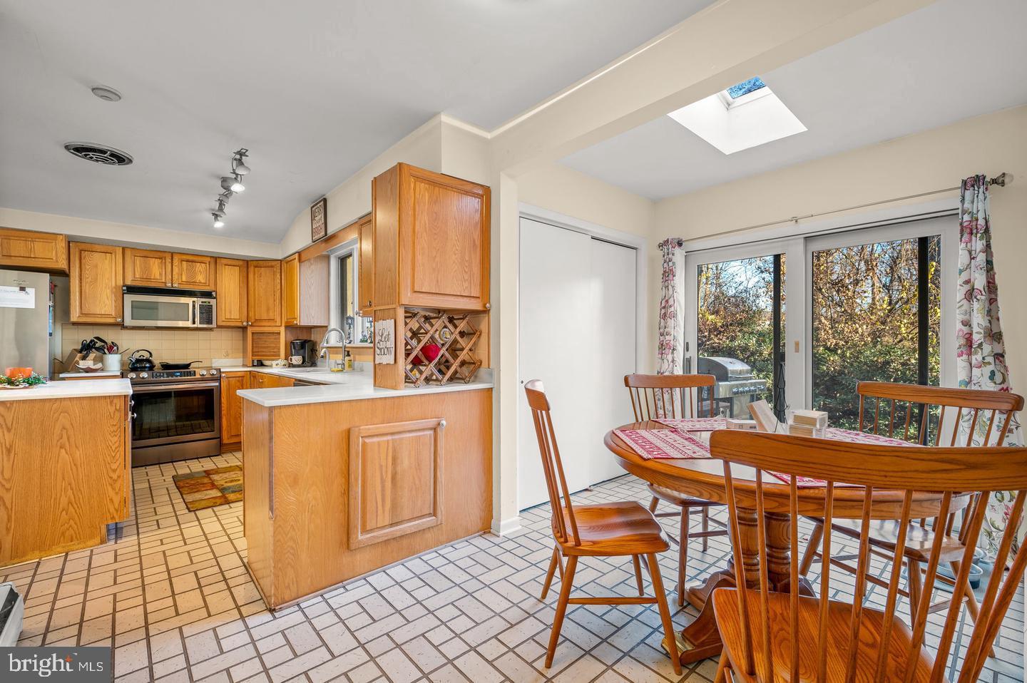 613 Whiteland Hunt Road Downingtown, PA 19335 - Photo 7 of 38