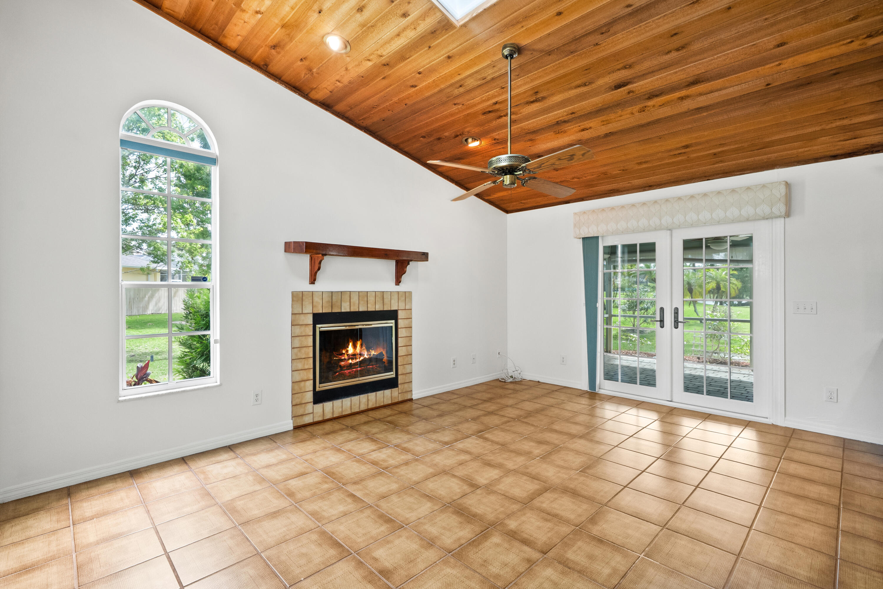 2415 Northwest Cove View Stuart, FL 34994 - Photo 22 of 54 DSC07023