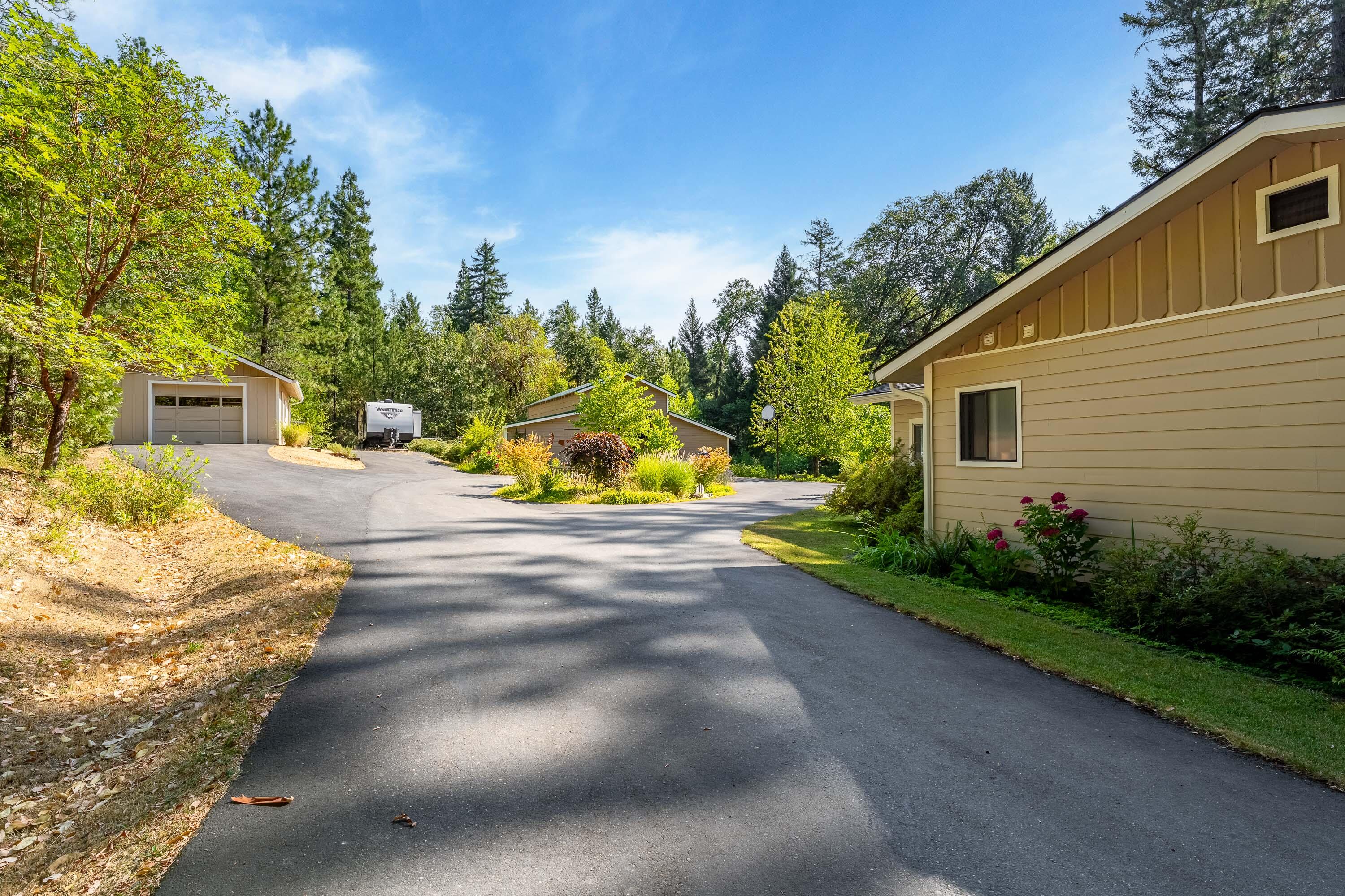 8360 Lower River Road Grants Pass, OR 97526 - Photo 25 of 62 EXT (23 of 28)