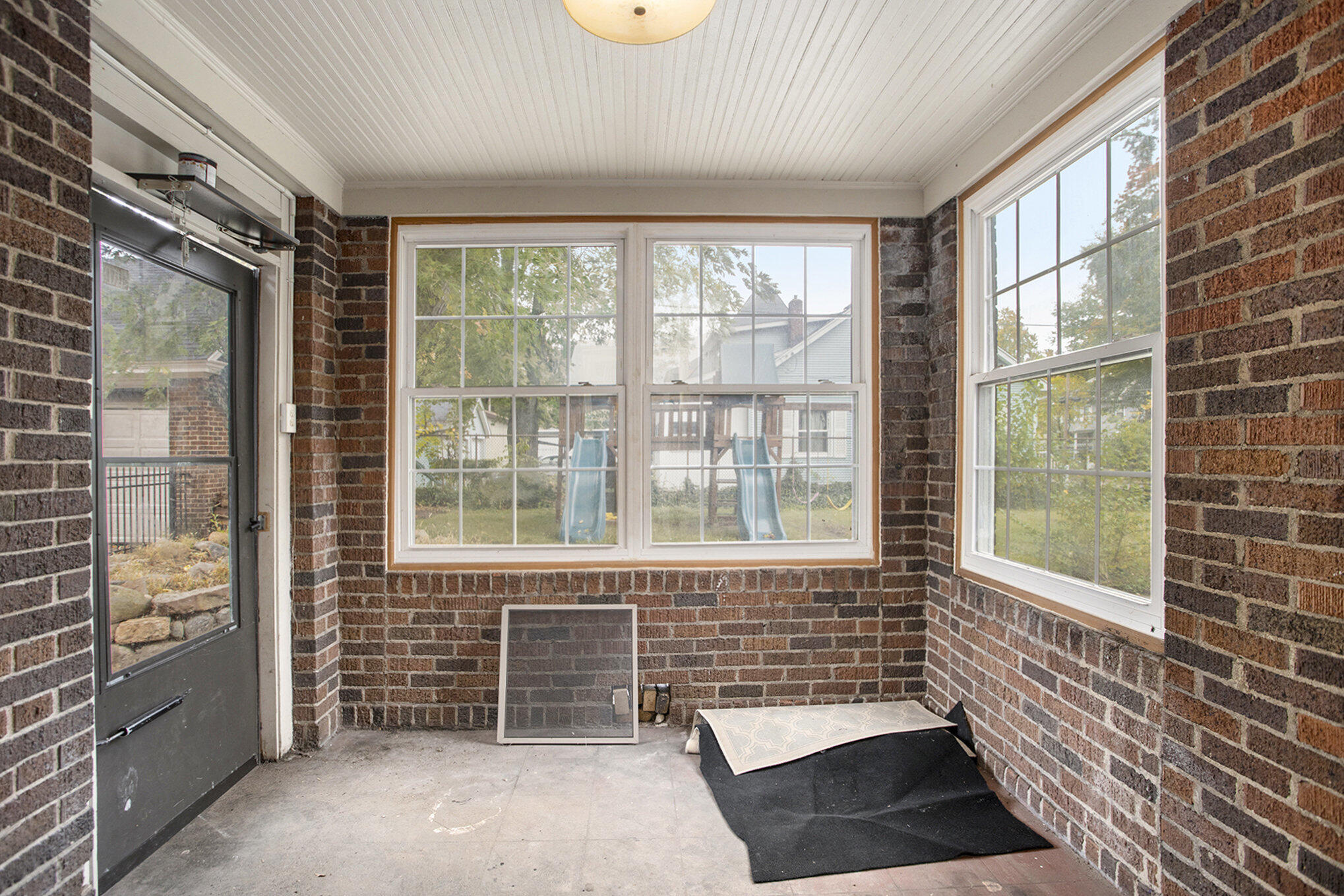 91 Sherman Road Battle Creek, MI 49017 - Photo 30 of 38 Porch