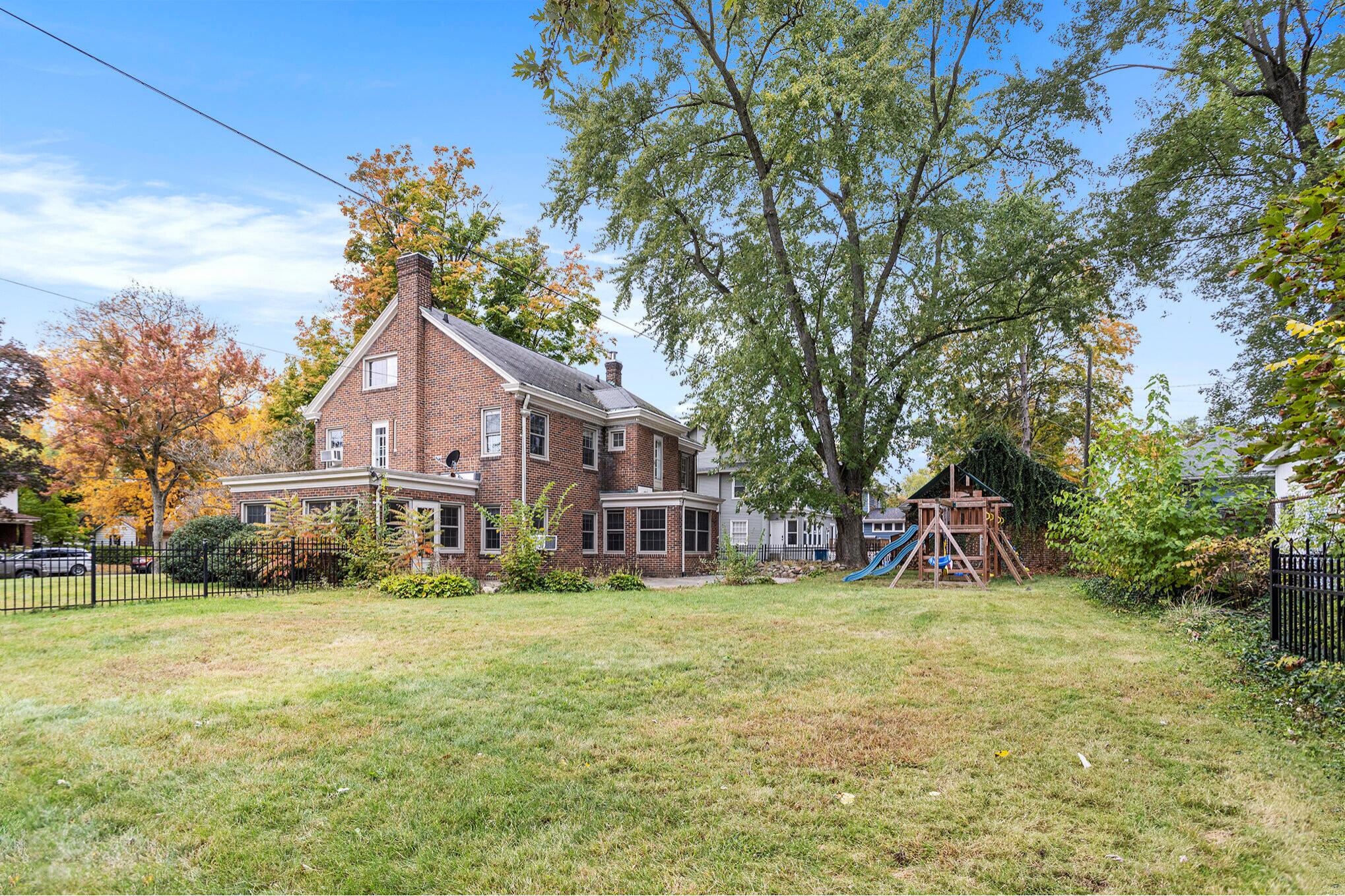 91 Sherman Road Battle Creek, MI 49017 - Photo 32 of 38 Sherman Back 2