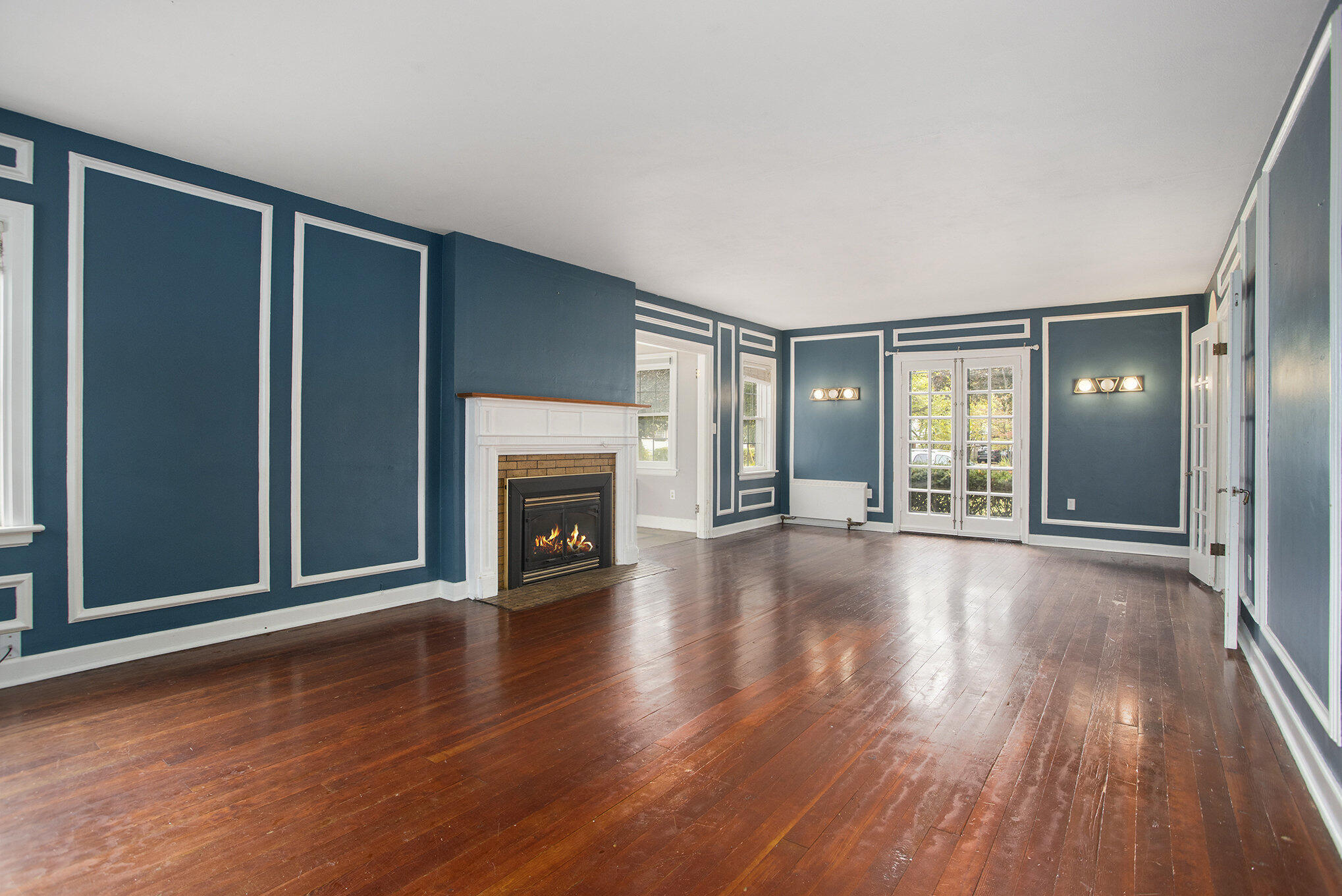 91 Sherman Road Battle Creek, MI 49017 - Photo 4 of 38 Living Room