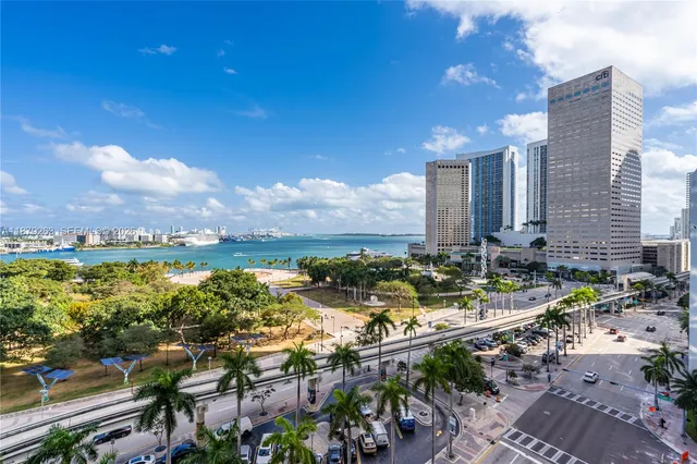 $725,000 | 50 Biscayne Boulevard, Unit 3601, Miami, FL 33132