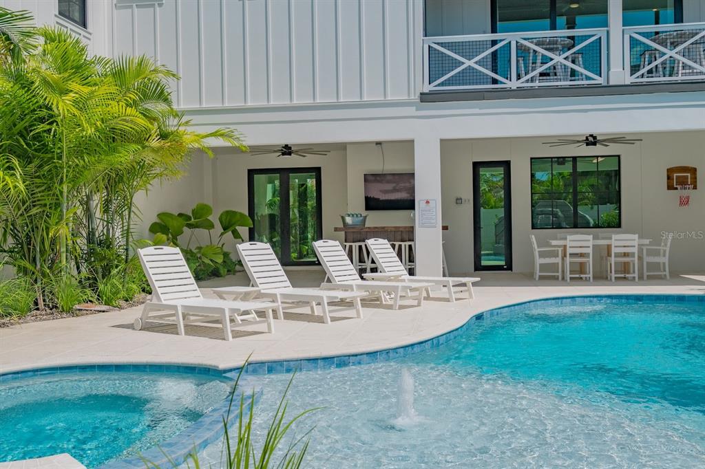 6910 Midnight Pass Road, Unit B Sarasota, FL 34242 - Photo 5 of 48