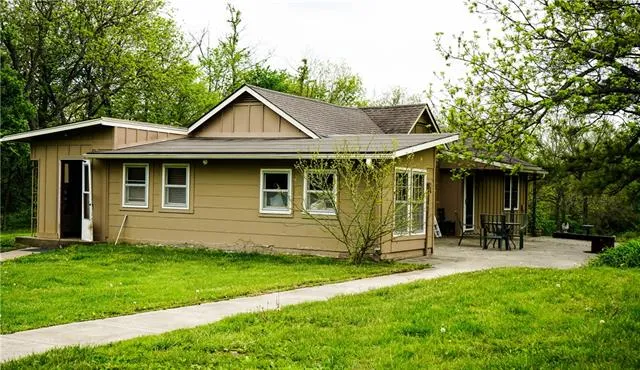 $2,495,000 | 312 East 233rd Street, Cleveland, MO 64734