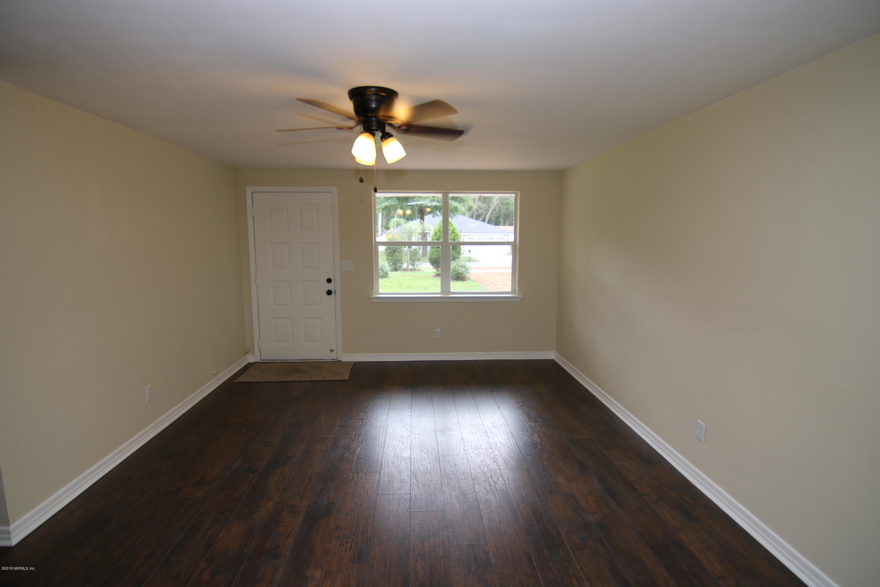 9858 Arnold Road Jacksonville, FL 32246 - Photo 5 of 21 IMG_1303