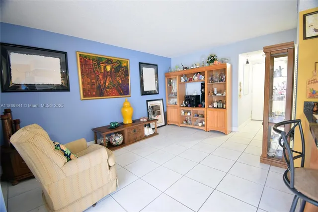 $279,000 | 9301 Southwest 4th Street, Unit 114E, Miami, FL 33174