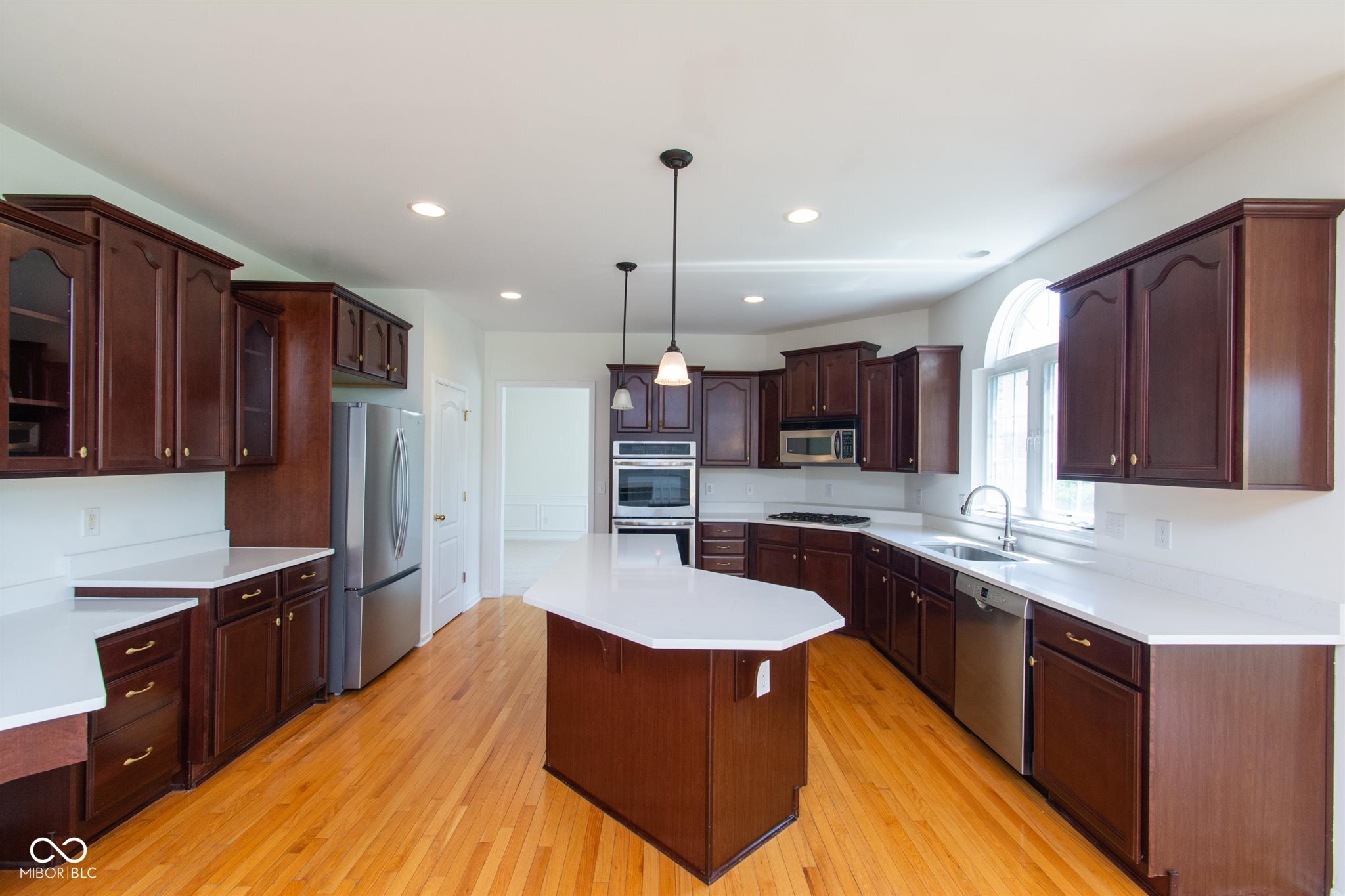 2641 Dawn Ridge Drive Carmel, IN 46074 - Photo 8 of 39