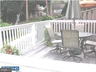 47 Wayne Avenue Springfield, PA 19064 - Photo 3 of 12 Deck