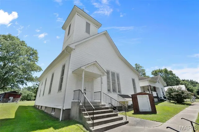 $179,000 | 718 4th Street East, Scott City, MO 63780