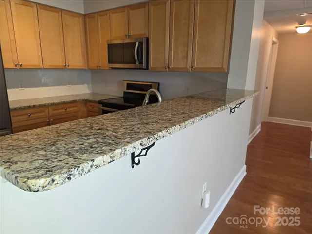 $1,599 | 1315 East Boulevard, Unit 404, Charlotte, NC 28203