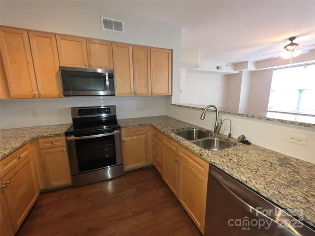 $1,599 | 1315 East Boulevard, Unit 404, Charlotte, NC 28203