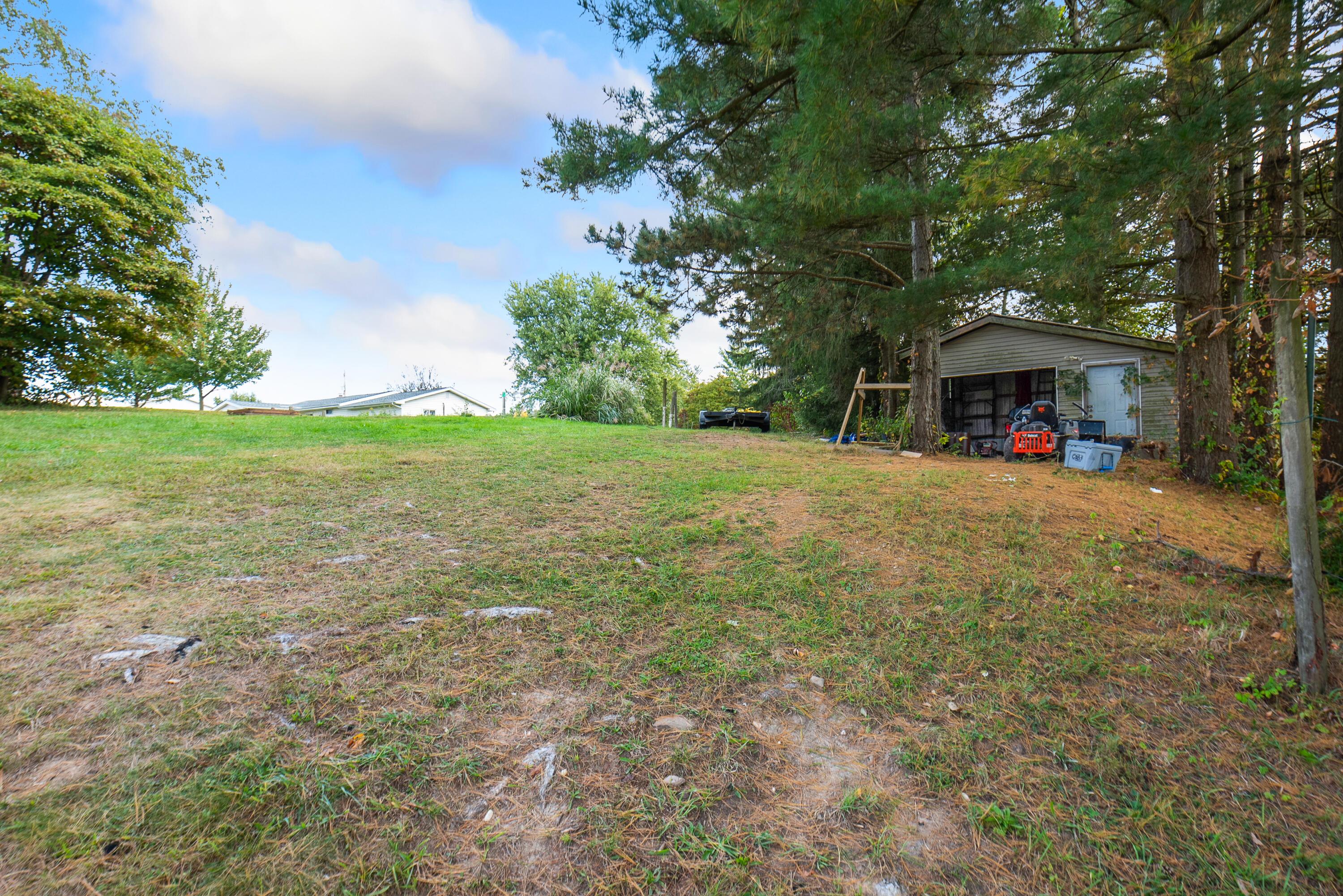 3050 Meister Road Southwest Lancaster, OH 43130 - Photo 39 of 41 Rear Yard