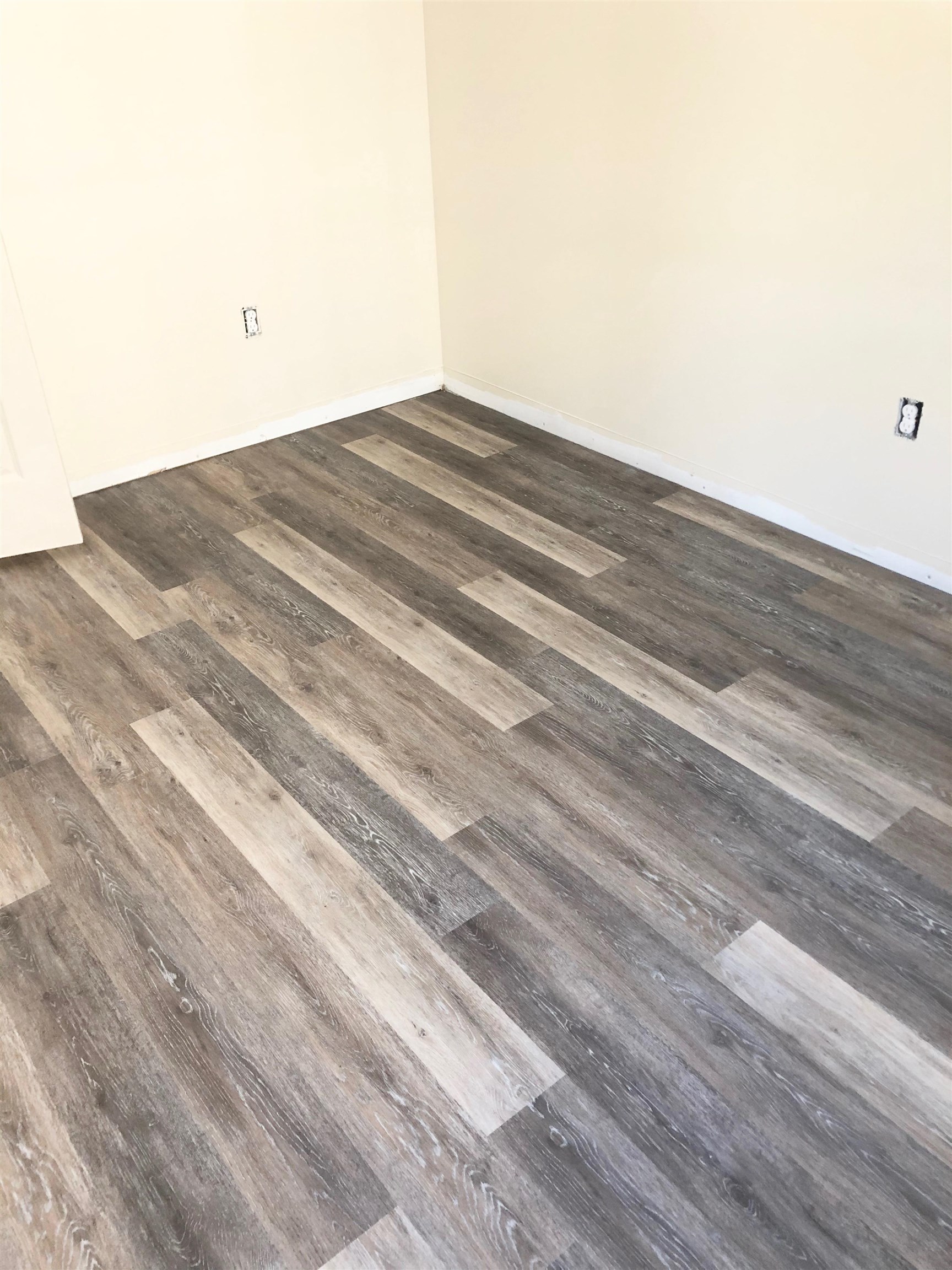 104 Lock Street Nashua, NH 03064 - Photo 6 of 10