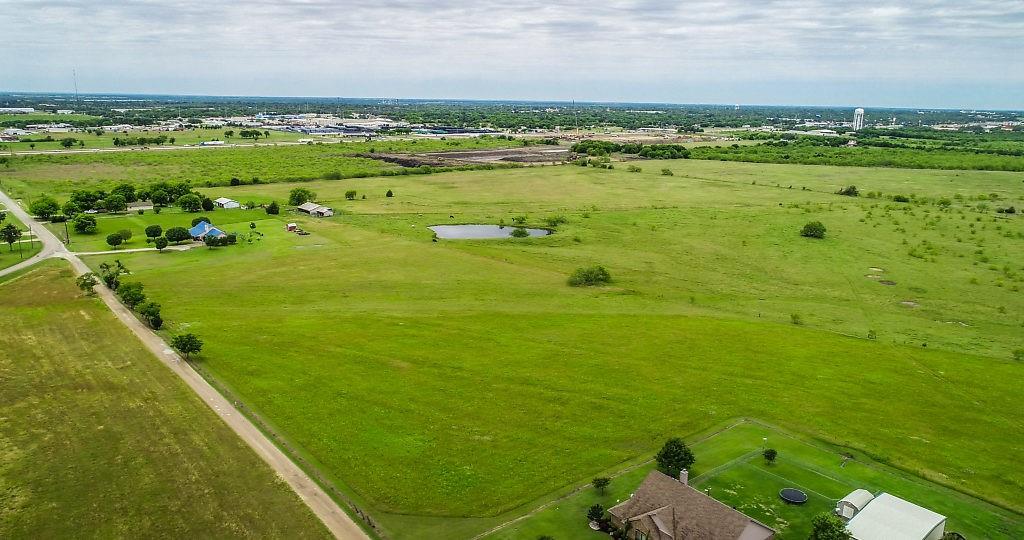 225 Valek Road Ennis, TX 75119 - Photo 5 of 8 a view of a city