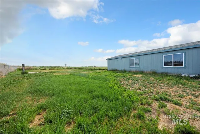 $300,000 | 798 West 100 South, Paul, ID 83347