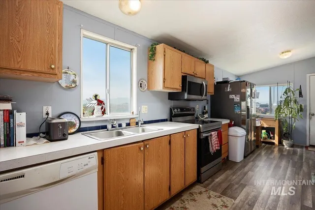 $300,000 | 798 West 100 South, Paul, ID 83347