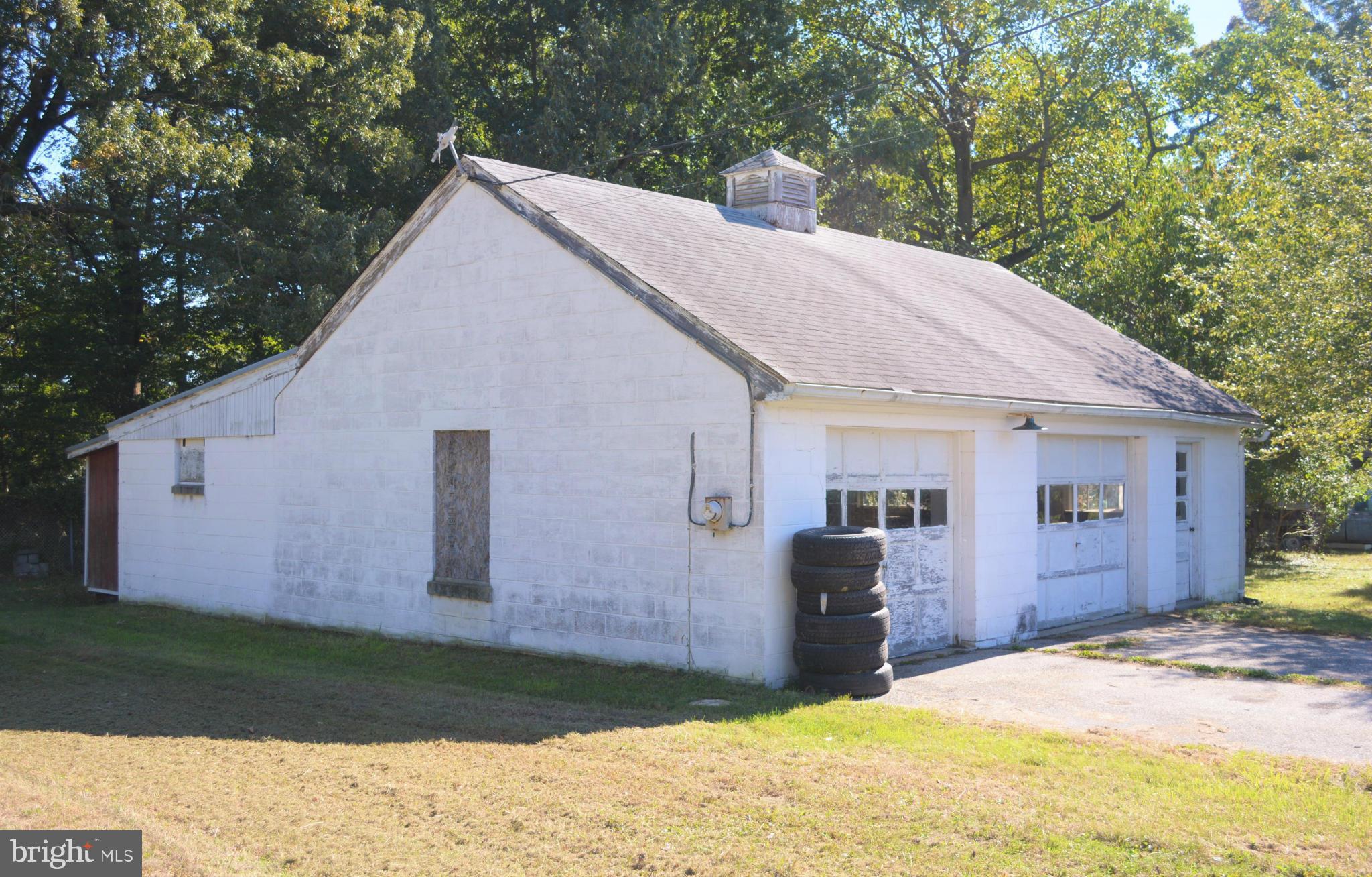 9061 Dumhart Road Laurel, MD 20723 - Photo 4 of 20 Garage & Shed