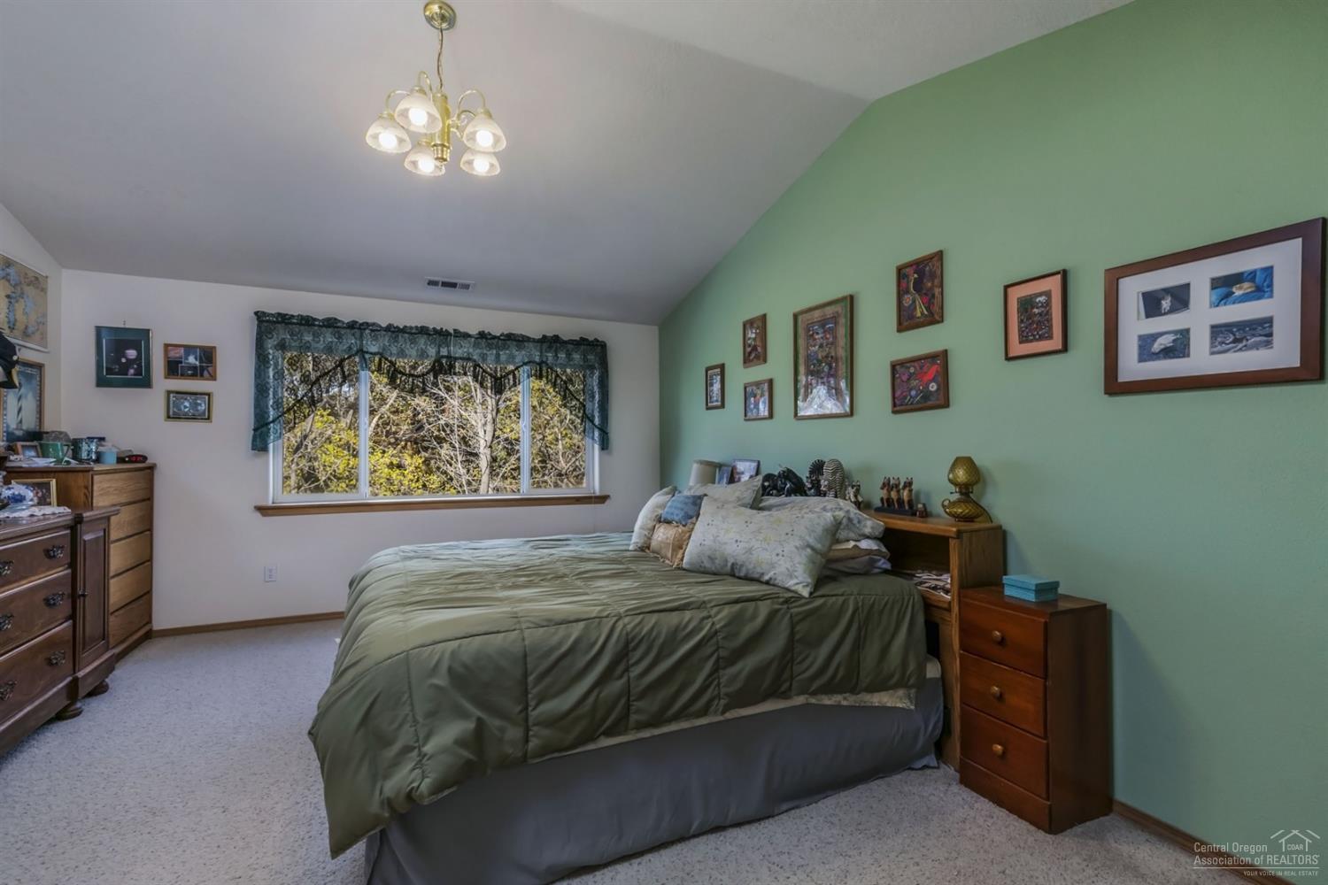 65128 Hunnell Road Bend, OR 97703 - Photo 10 of 23 Additional Photo