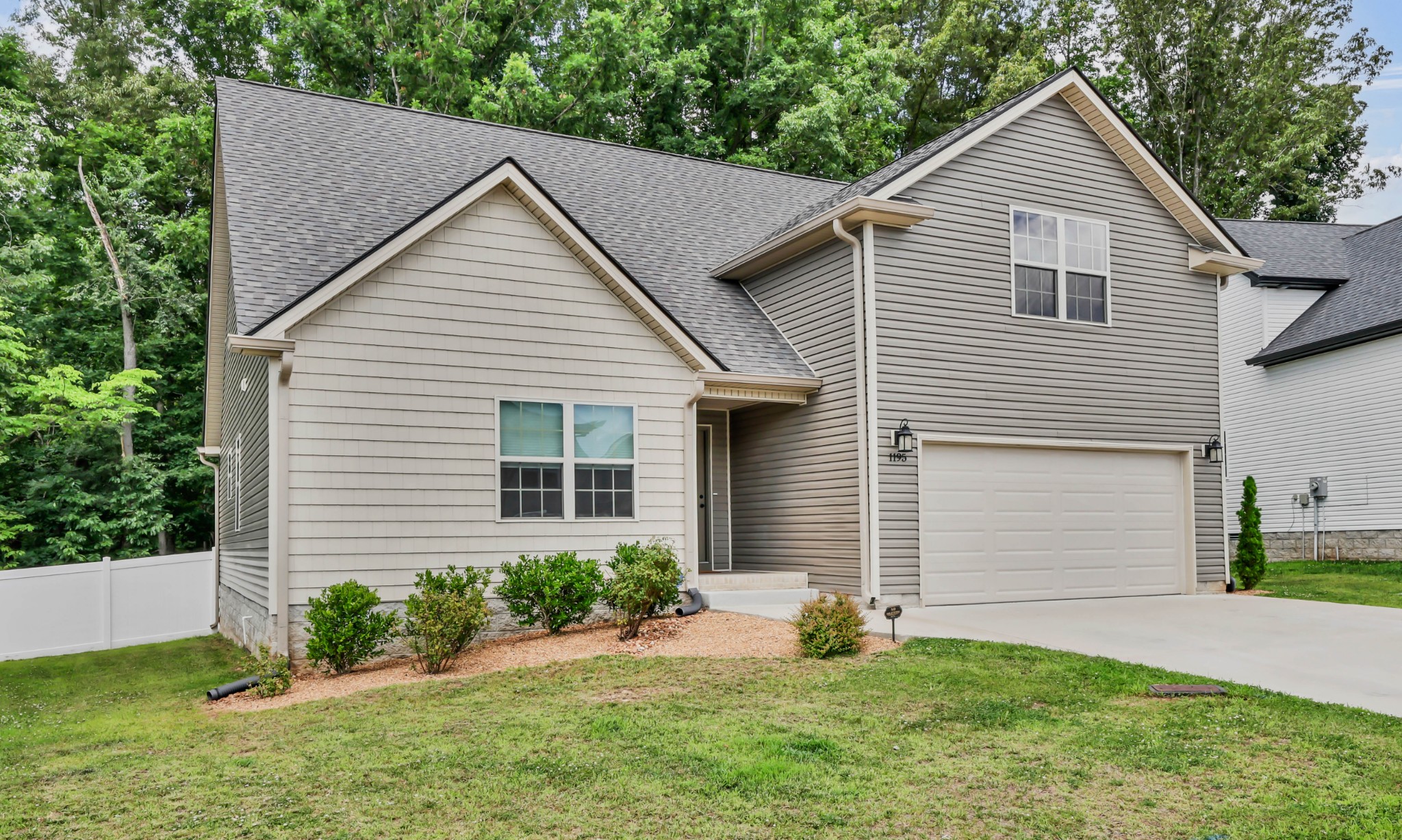 1195 Boulder Pass Road Clarksville, TN 37040 - Photo 2 of 32