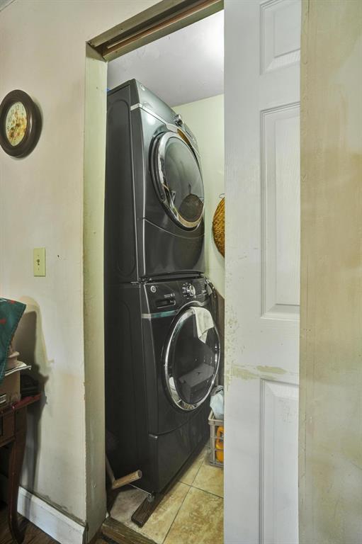Allapattah Miami, FL 33142 - Photo 22 of 58 a utility room with dryer and washer
