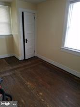 512 Sheridan Place Cumberland, MD 21502 - Photo 4 of 16 an empty room with a window