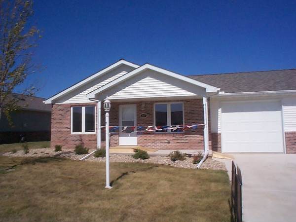 35 Breezeway Washington, IL 61571 - Photo 1 of 1 Gallery Image 1