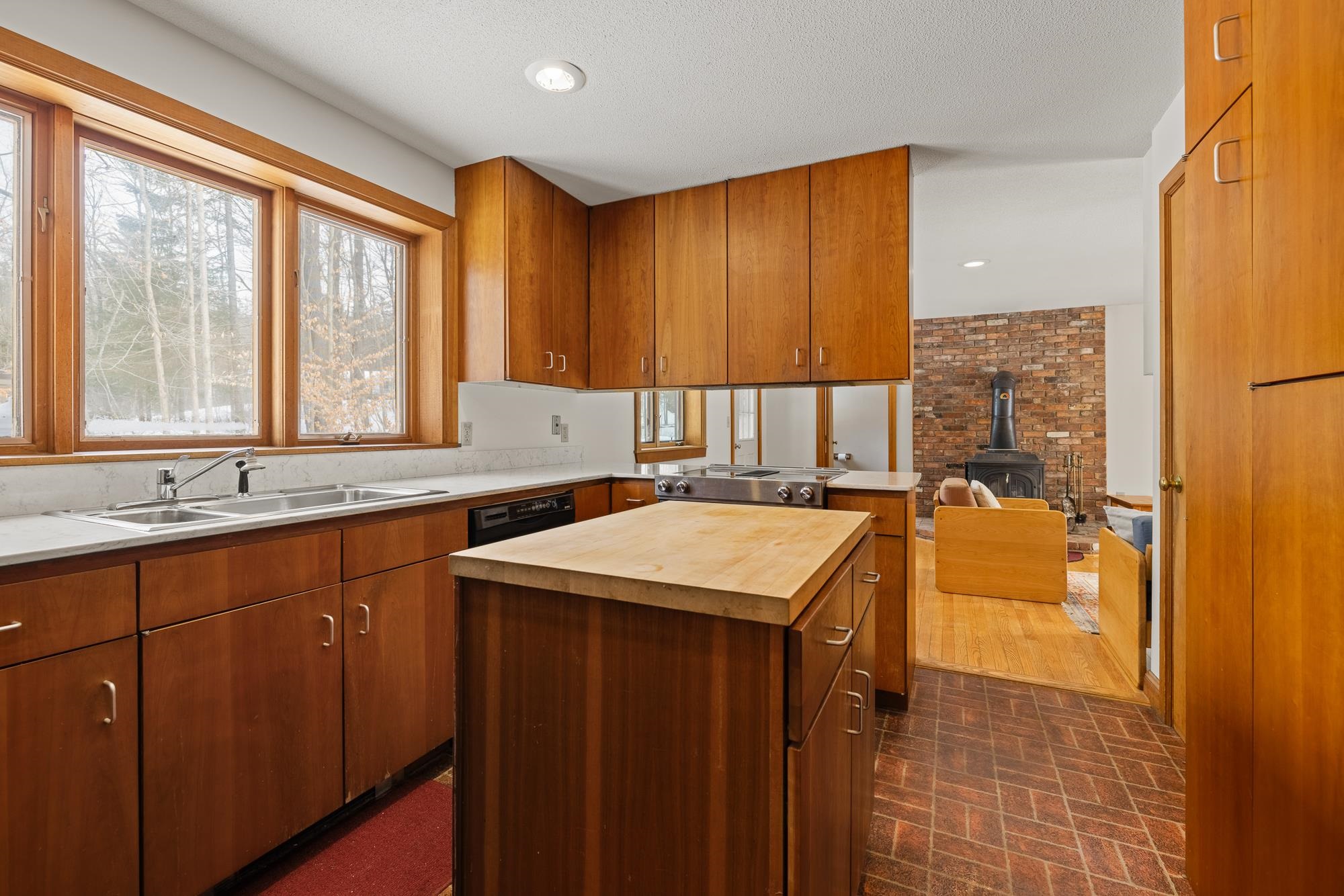 4 Haskins Road Hanover, NH 03755 - Photo 11 of 42