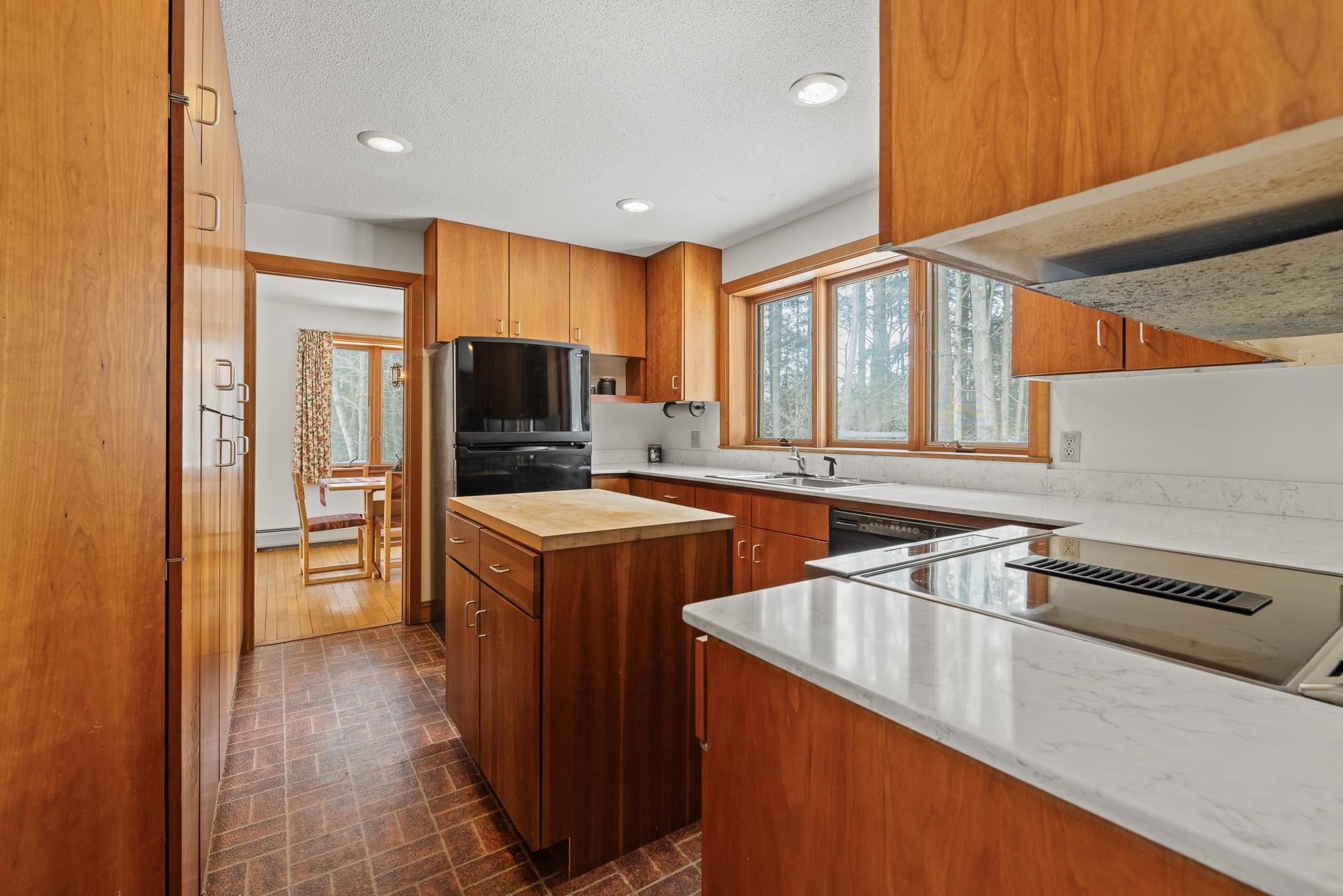 4 Haskins Road Hanover, NH 03755 - Photo 9 of 42