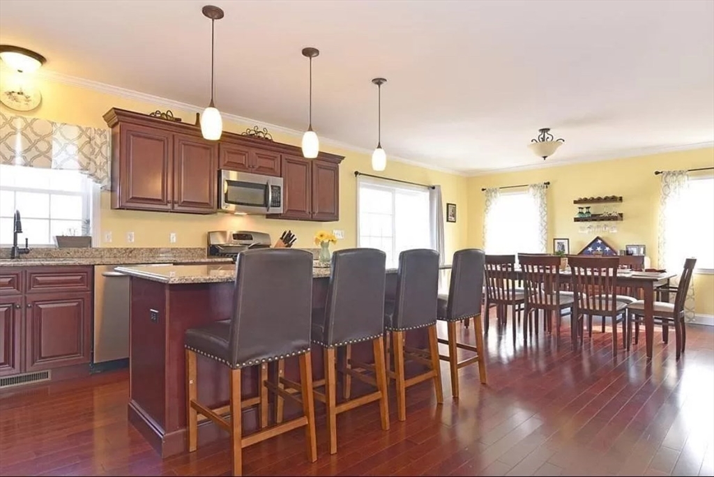 7 Morgans Way Swansea, MA 02777 - Photo 16 of 26 Gallery Image 16
