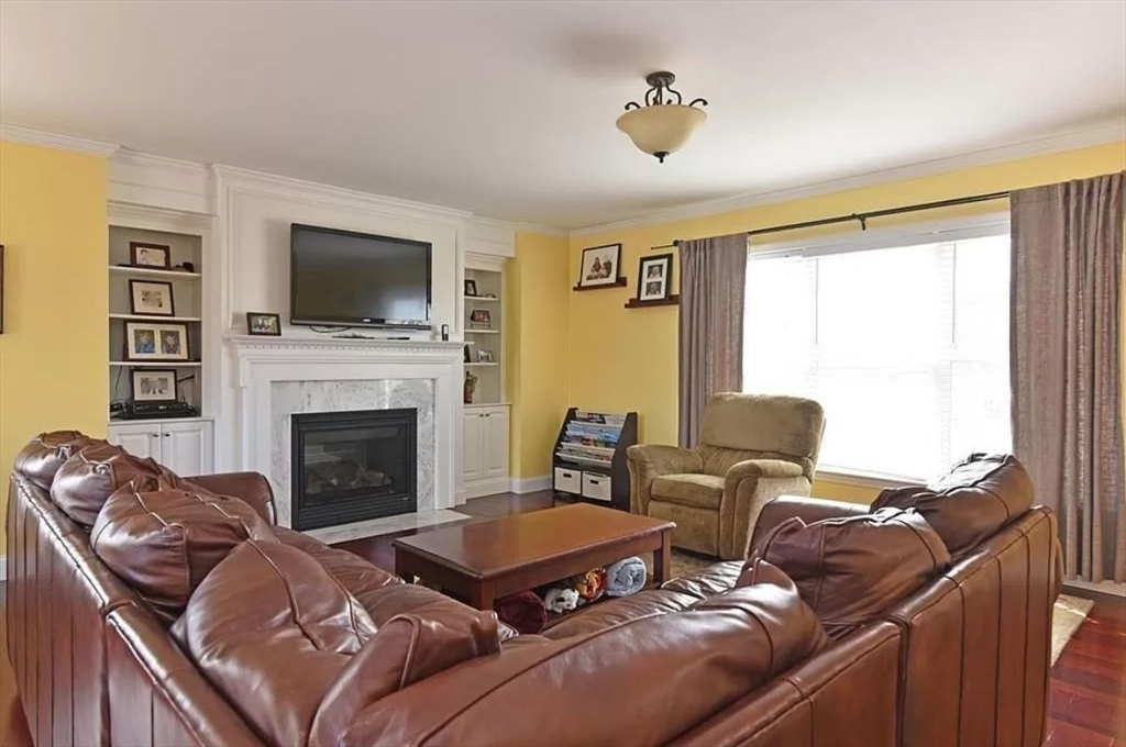 7 Morgans Way Swansea, MA 02777 - Photo 8 of 26 Gallery Image 8