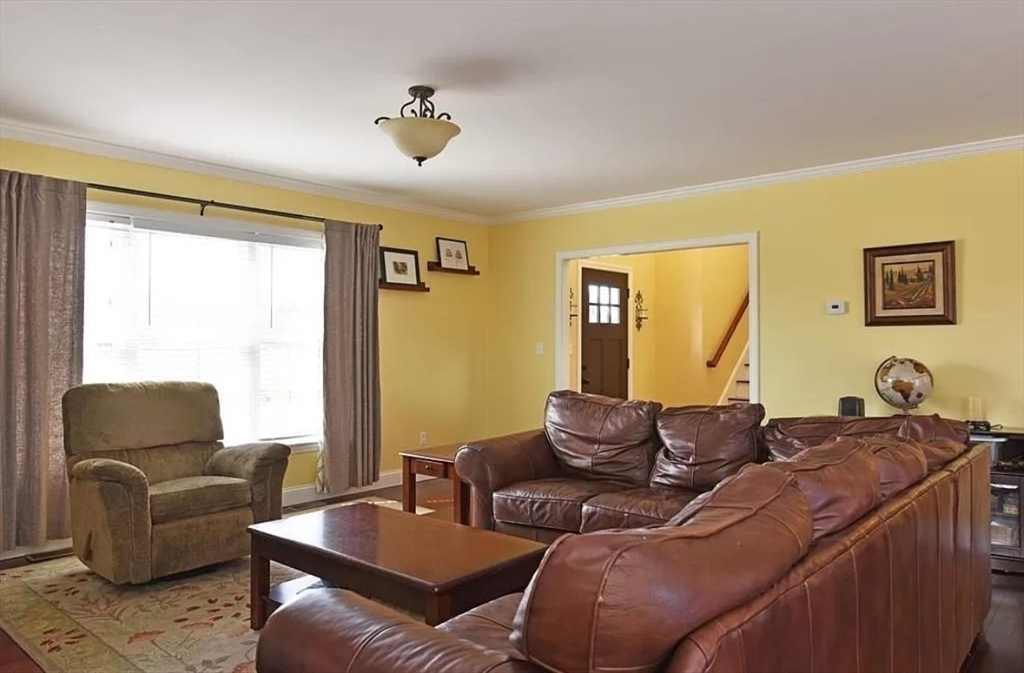 7 Morgans Way Swansea, MA 02777 - Photo 10 of 26 Gallery Image 10