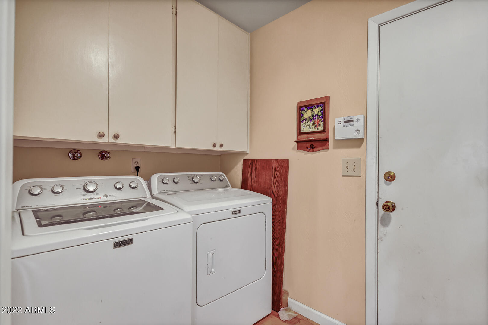 114 East Calavar Road Phoenix, AZ 85022 - Photo 28 of 39 28-Calavar