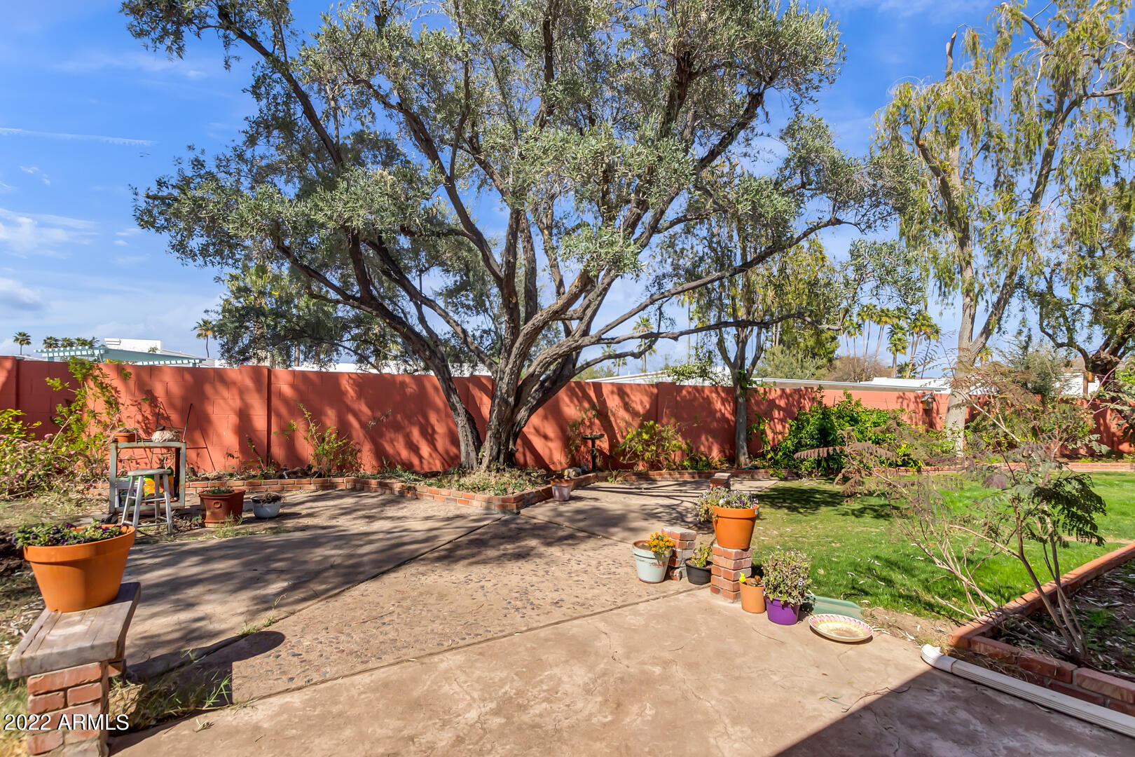 114 East Calavar Road Phoenix, AZ 85022 - Photo 38 of 39 35-Calavar