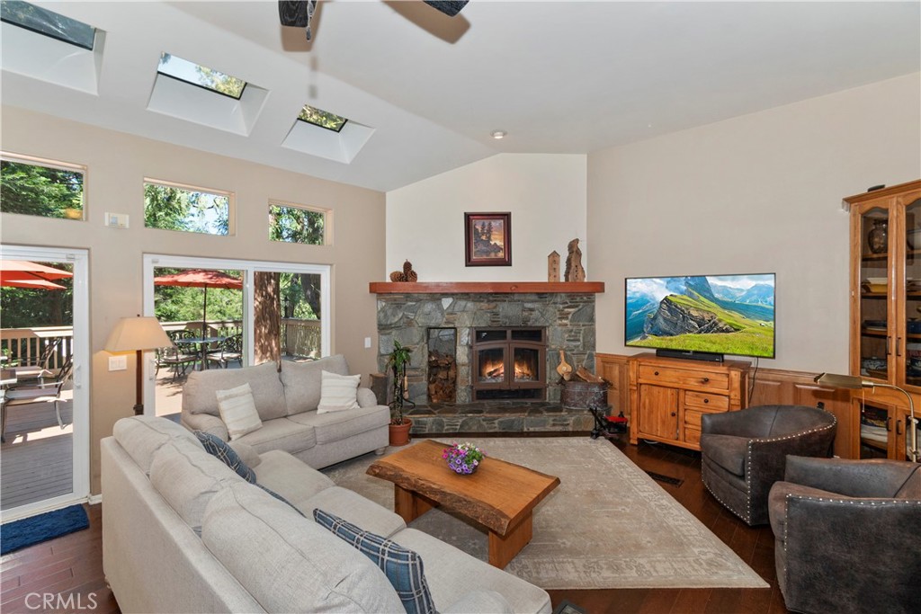 355 Cedar Ridge Drive Lake Arrowhead, CA 92352 - Photo 14 of 64 Wood burning fireplace.
