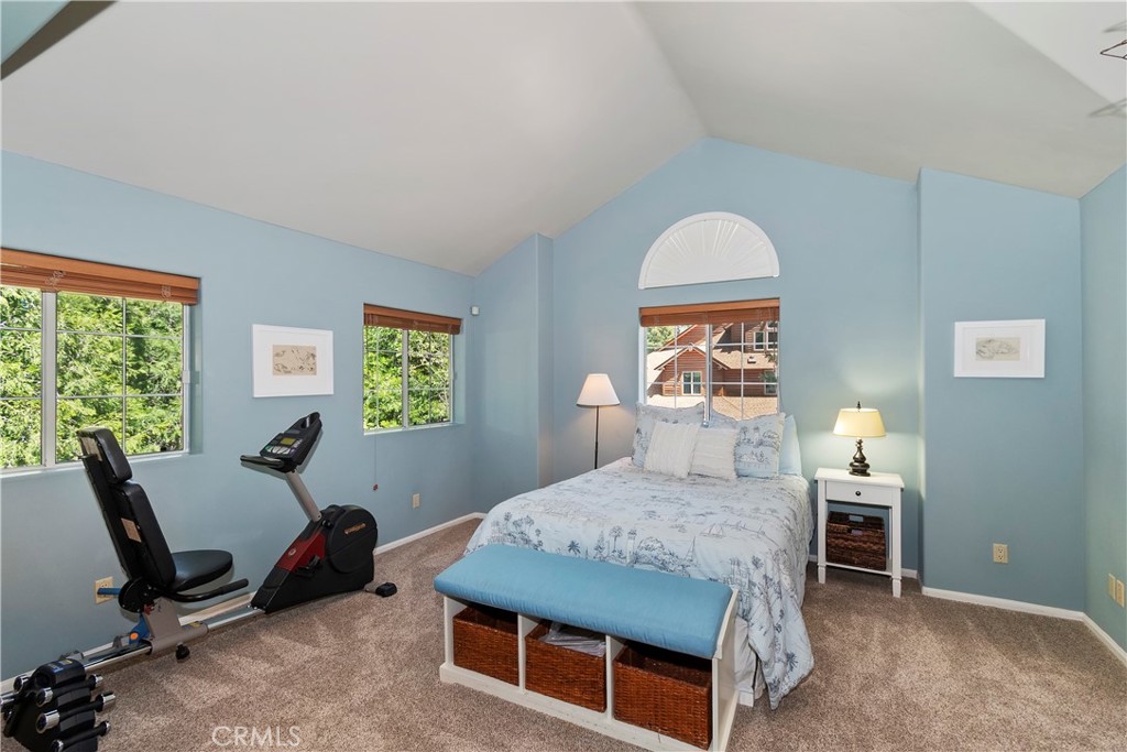 355 Cedar Ridge Drive Lake Arrowhead, CA 92352 - Photo 29 of 64 Guest bedroom-spacious.