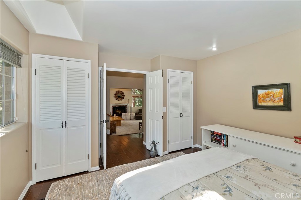 355 Cedar Ridge Drive Lake Arrowhead, CA 92352 - Photo 33 of 64 Bedroom on main level or convert to your in-home private office.