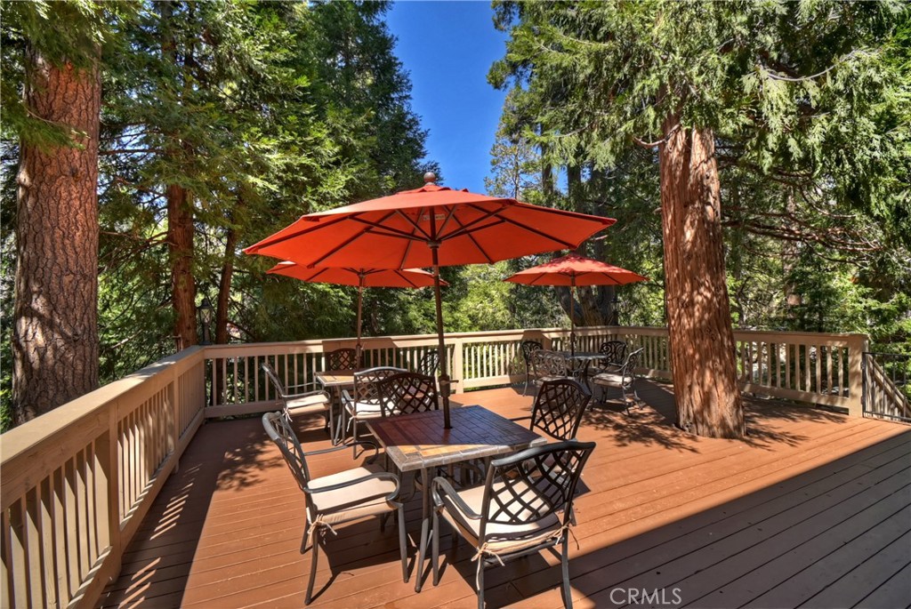 355 Cedar Ridge Drive Lake Arrowhead, CA 92352 - Photo 35 of 64 Rear deck just off kitchen and family rooms.
