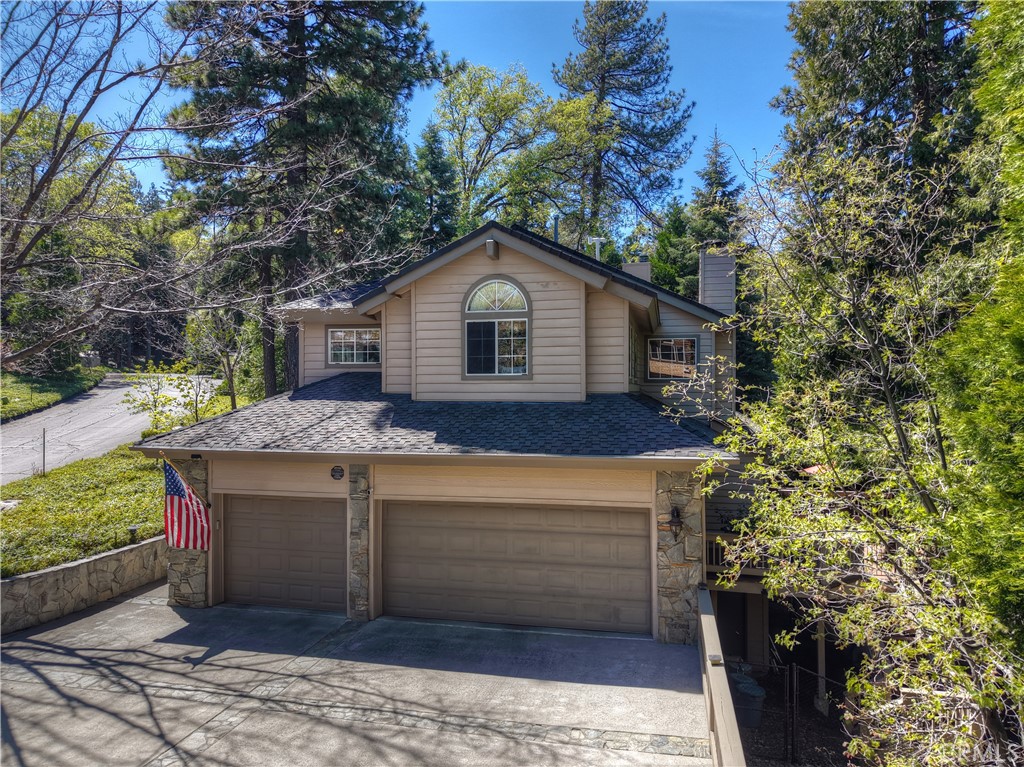 355 Cedar Ridge Drive Lake Arrowhead, CA 92352 - Photo 49 of 64 Abundant off-street parking.