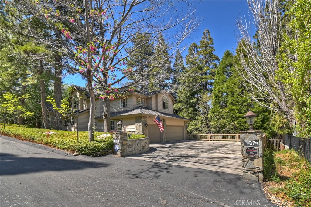 355 Cedar Ridge Drive Lake Arrowhead, CA 92352 - Photo 51 of 64 Very accessible home and driveway.