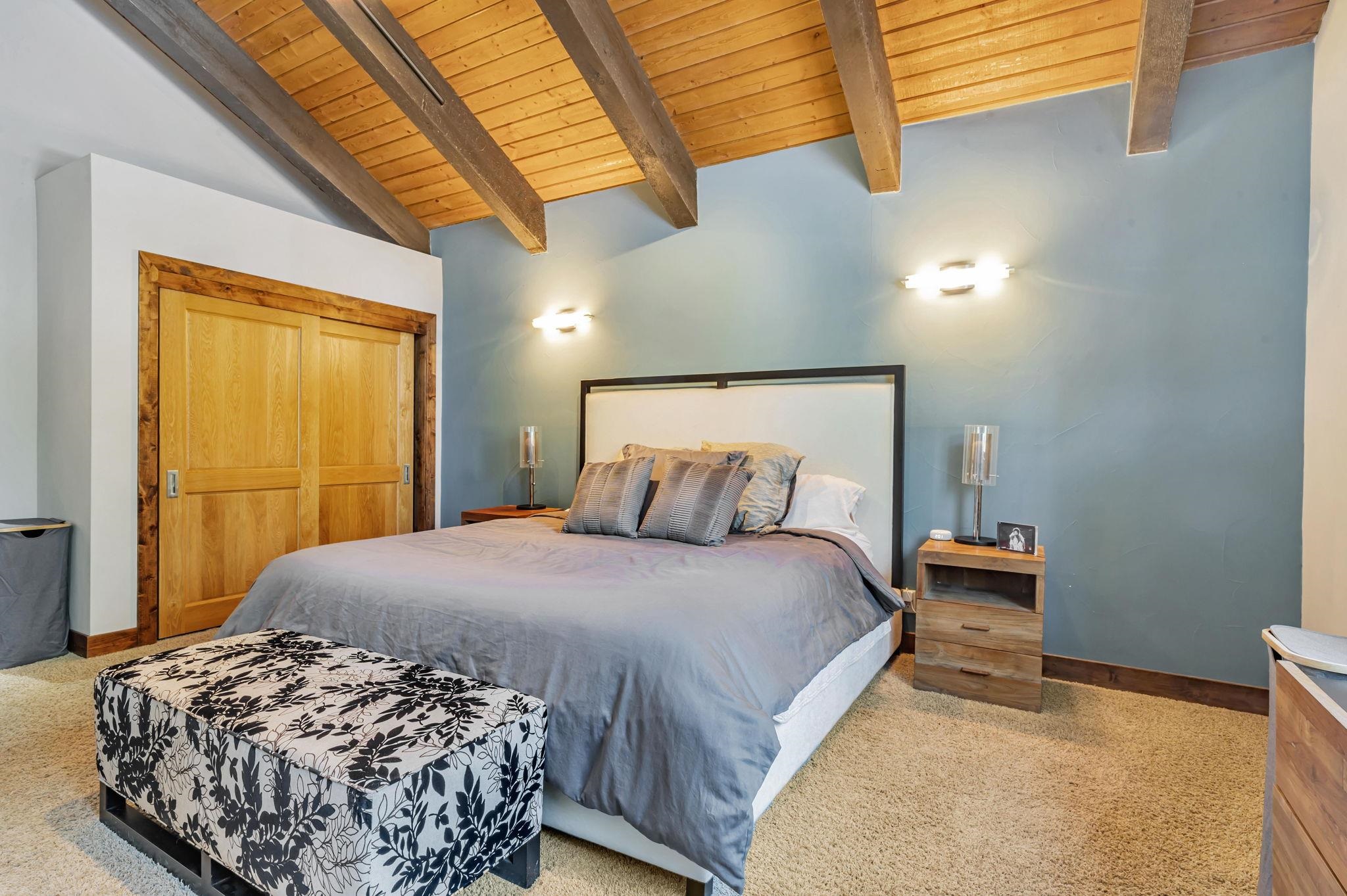 125 Basque Drive Truckee, CA 96161 - Photo 12 of 28 Gallery Image 12